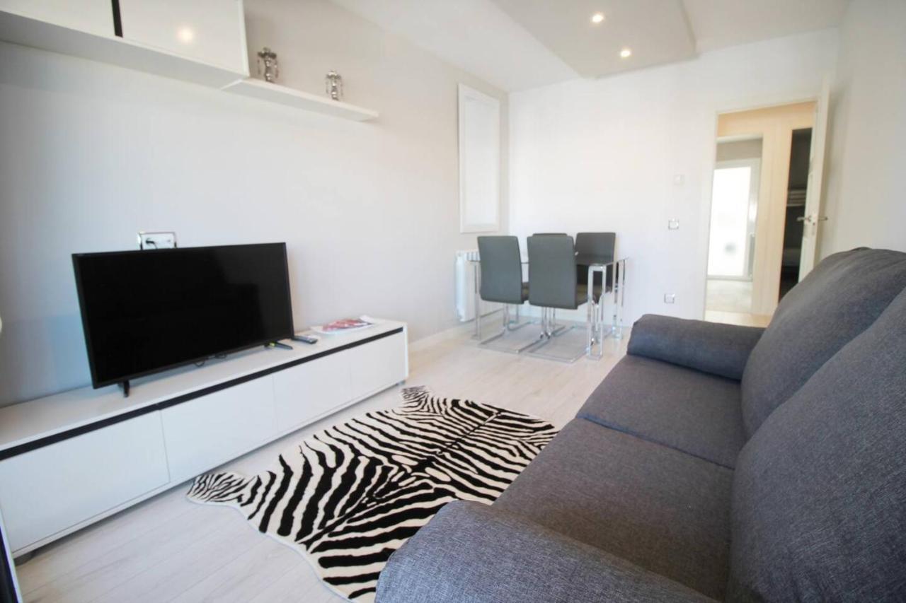 Family Deluxe Apartment Beach Castelldefels Εξωτερικό φωτογραφία