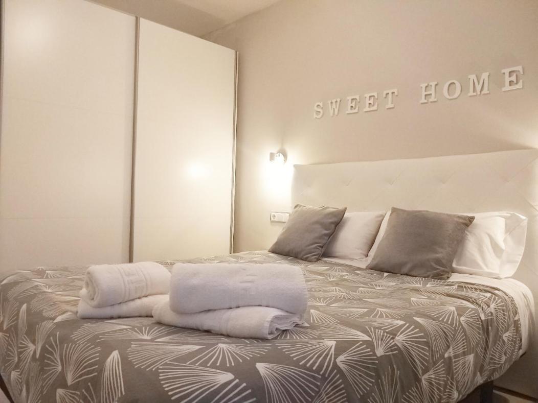 Family Deluxe Apartment Beach Castelldefels Εξωτερικό φωτογραφία